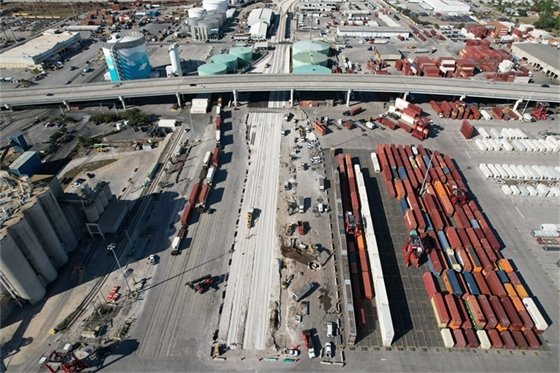 PIDP rail tracks west of bridge
