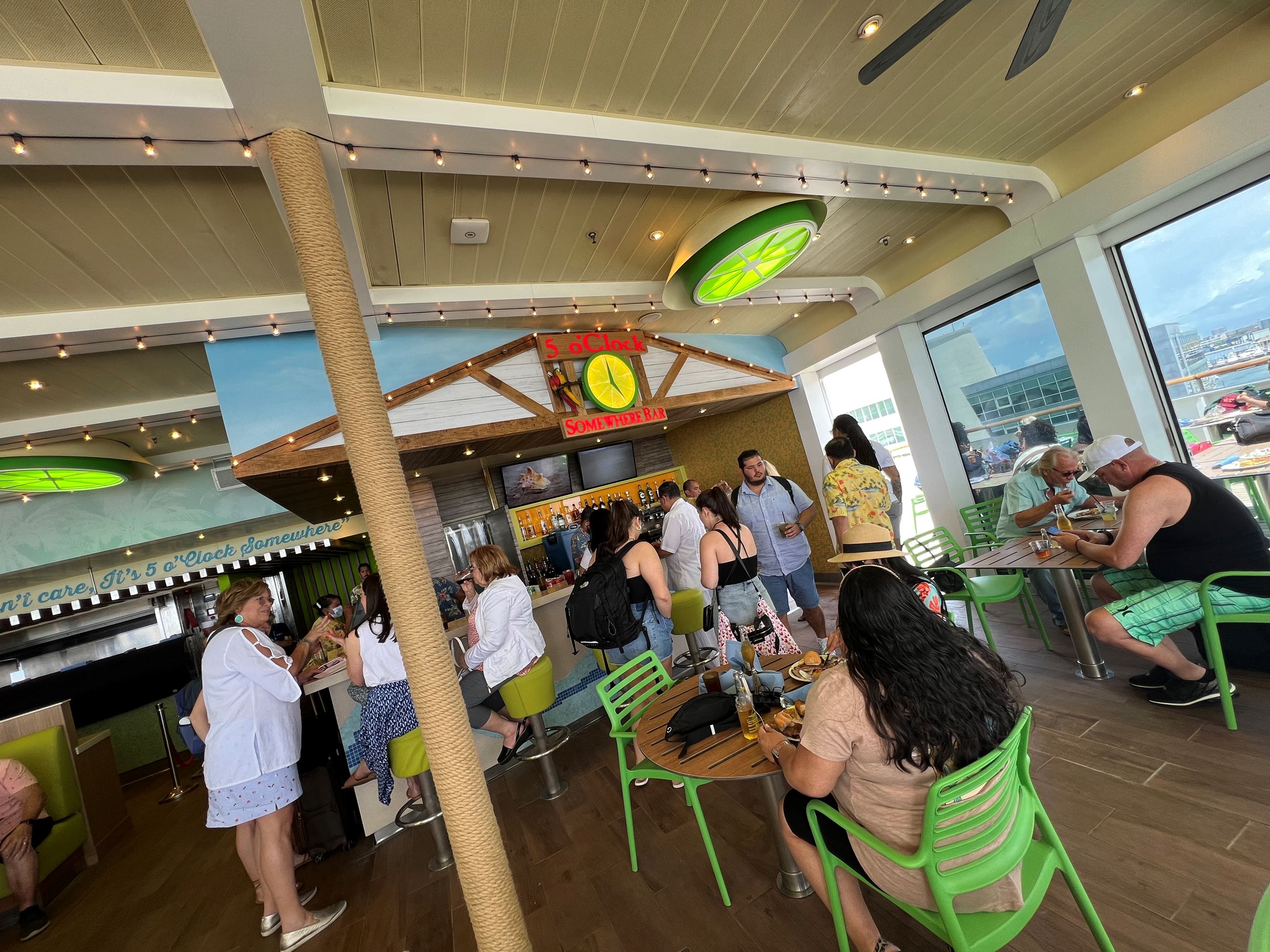 5 o'clock Somewhere Bar and Gril